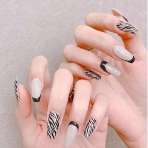 Zebra nails